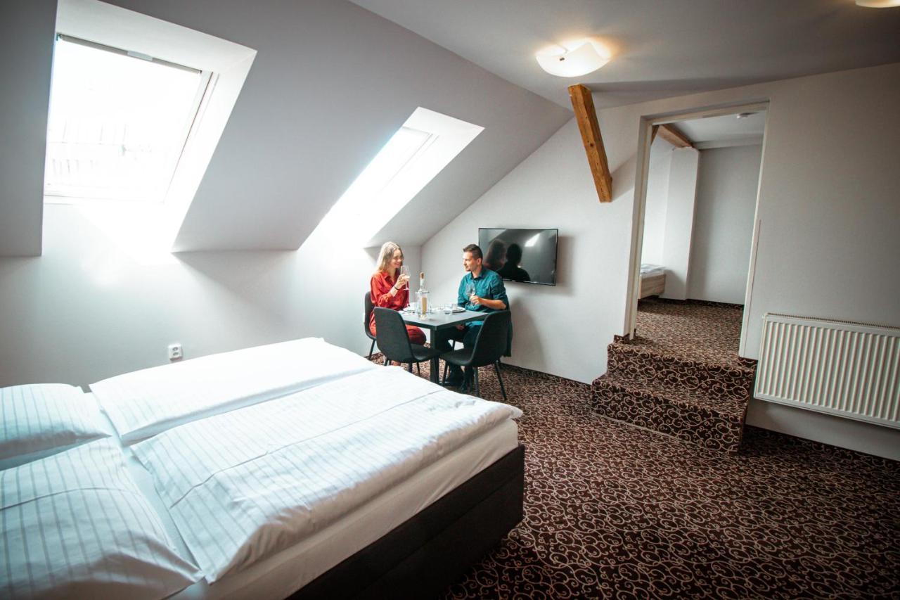 Hotel Brixen Praga Esterno foto