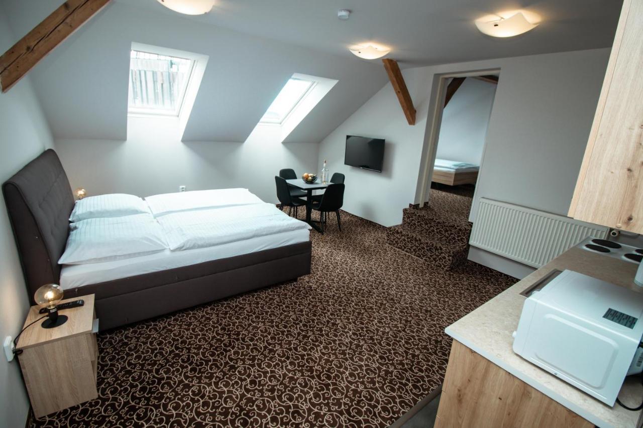Hotel Brixen Praga Esterno foto