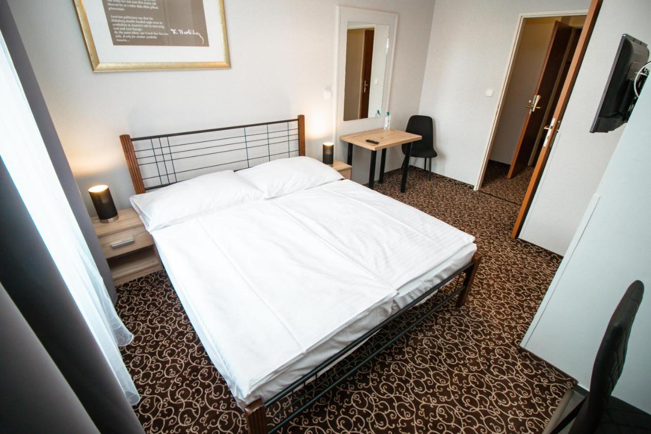 Hotel Brixen Praga Esterno foto