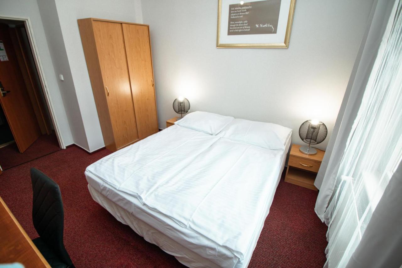 Hotel Brixen Praga Esterno foto