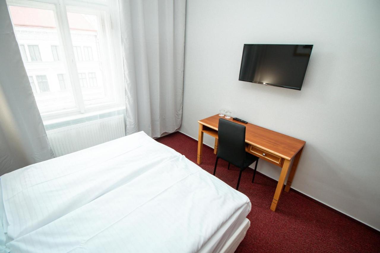 Hotel Brixen Praga Esterno foto