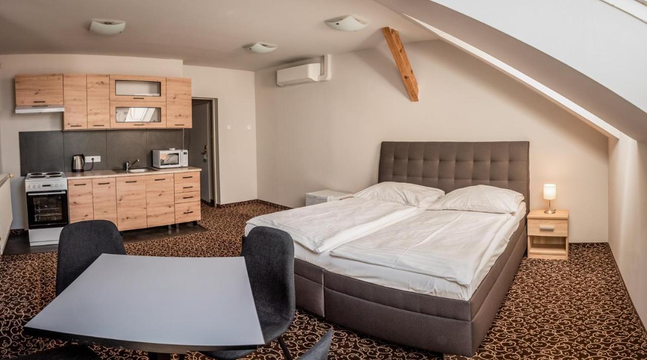 Hotel Brixen Praga Esterno foto