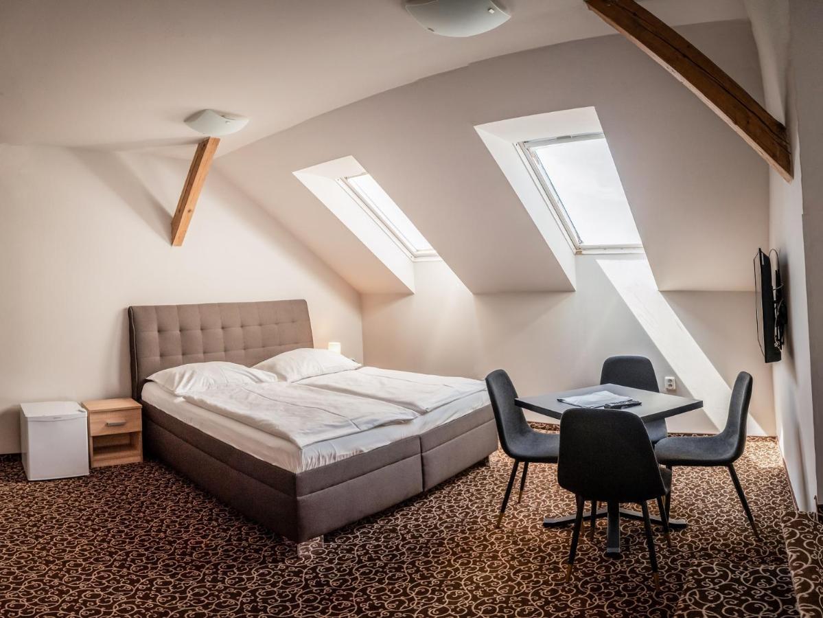 Hotel Brixen Praga Esterno foto