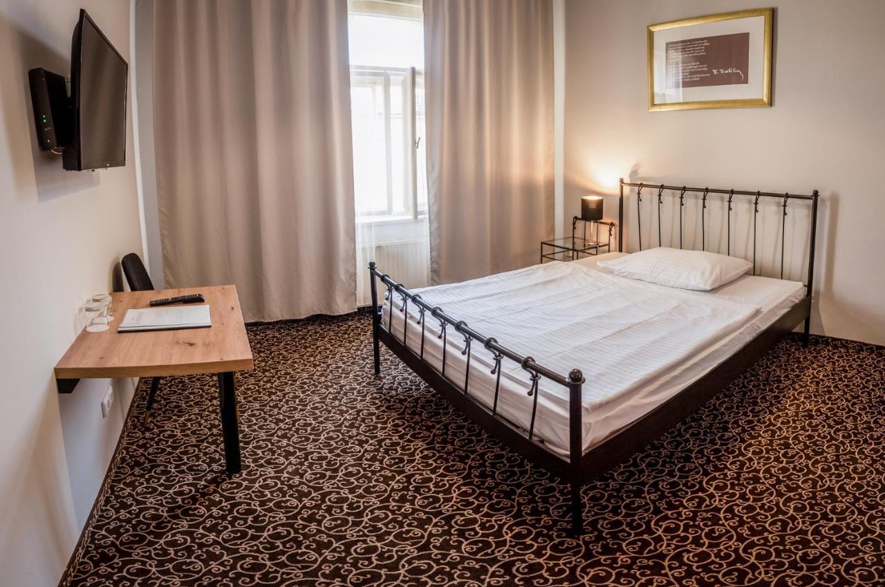 Hotel Brixen Praga Esterno foto