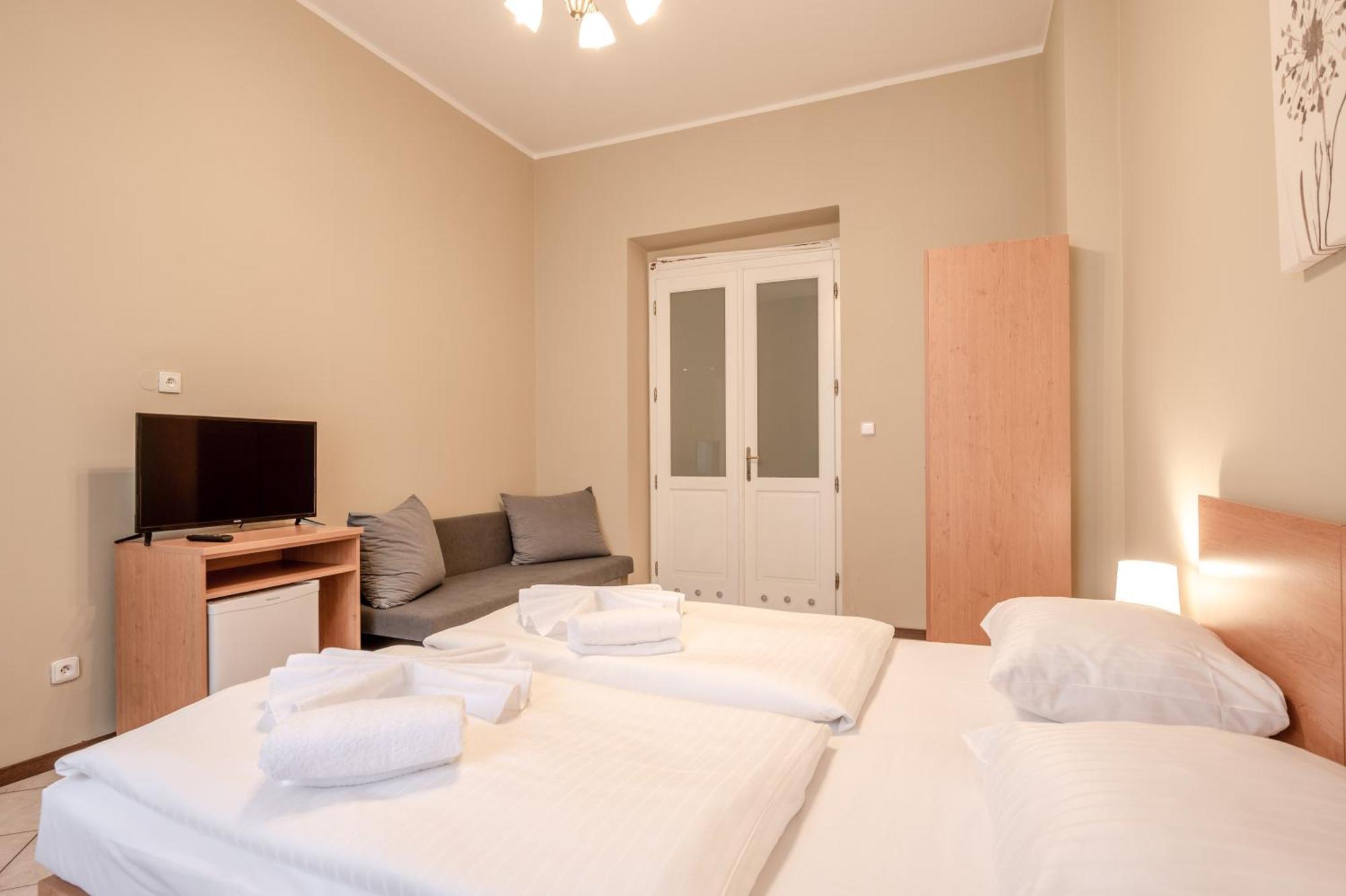 Hotel Brixen Praga Esterno foto