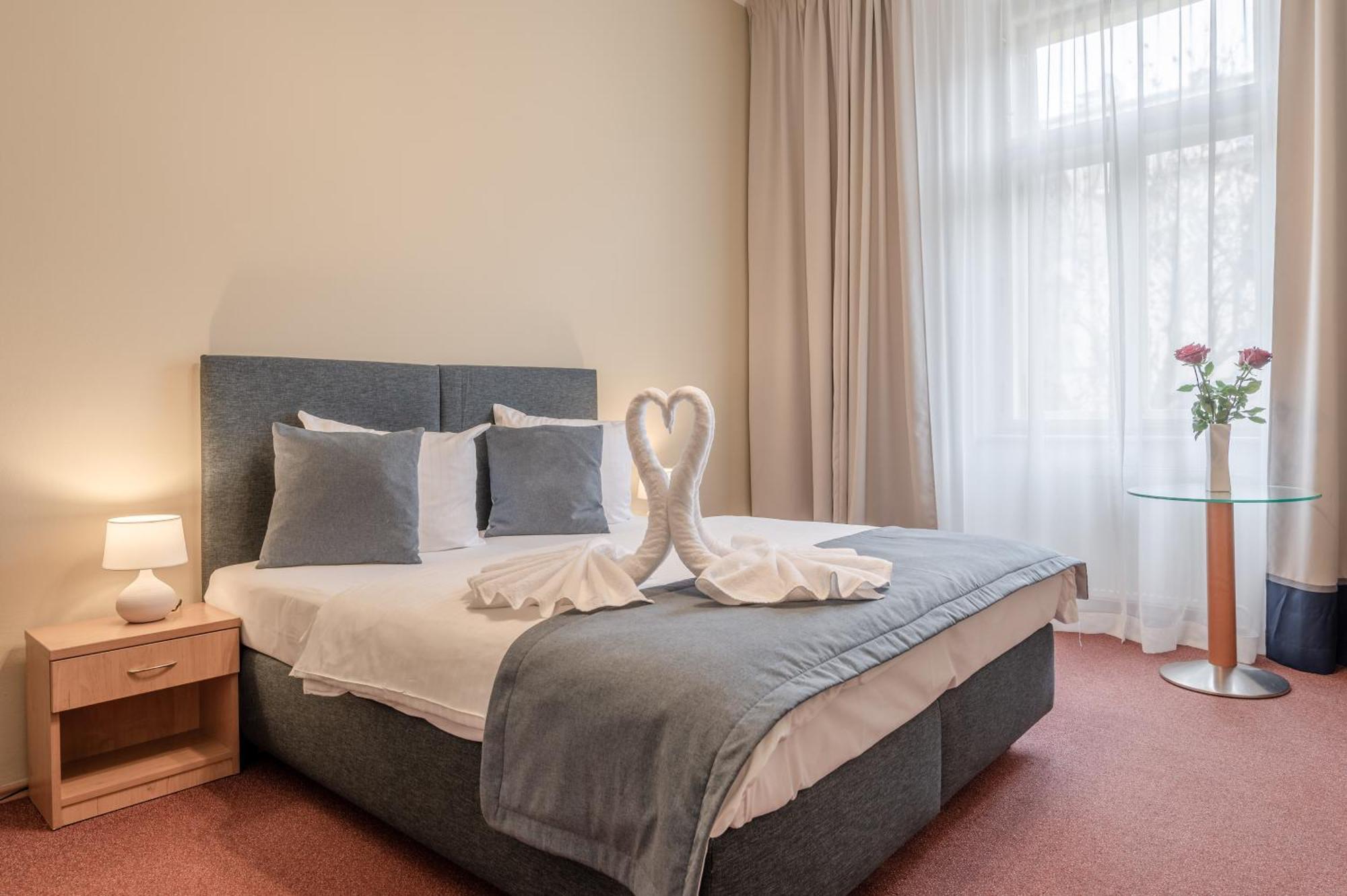 Hotel Brixen Praga Esterno foto