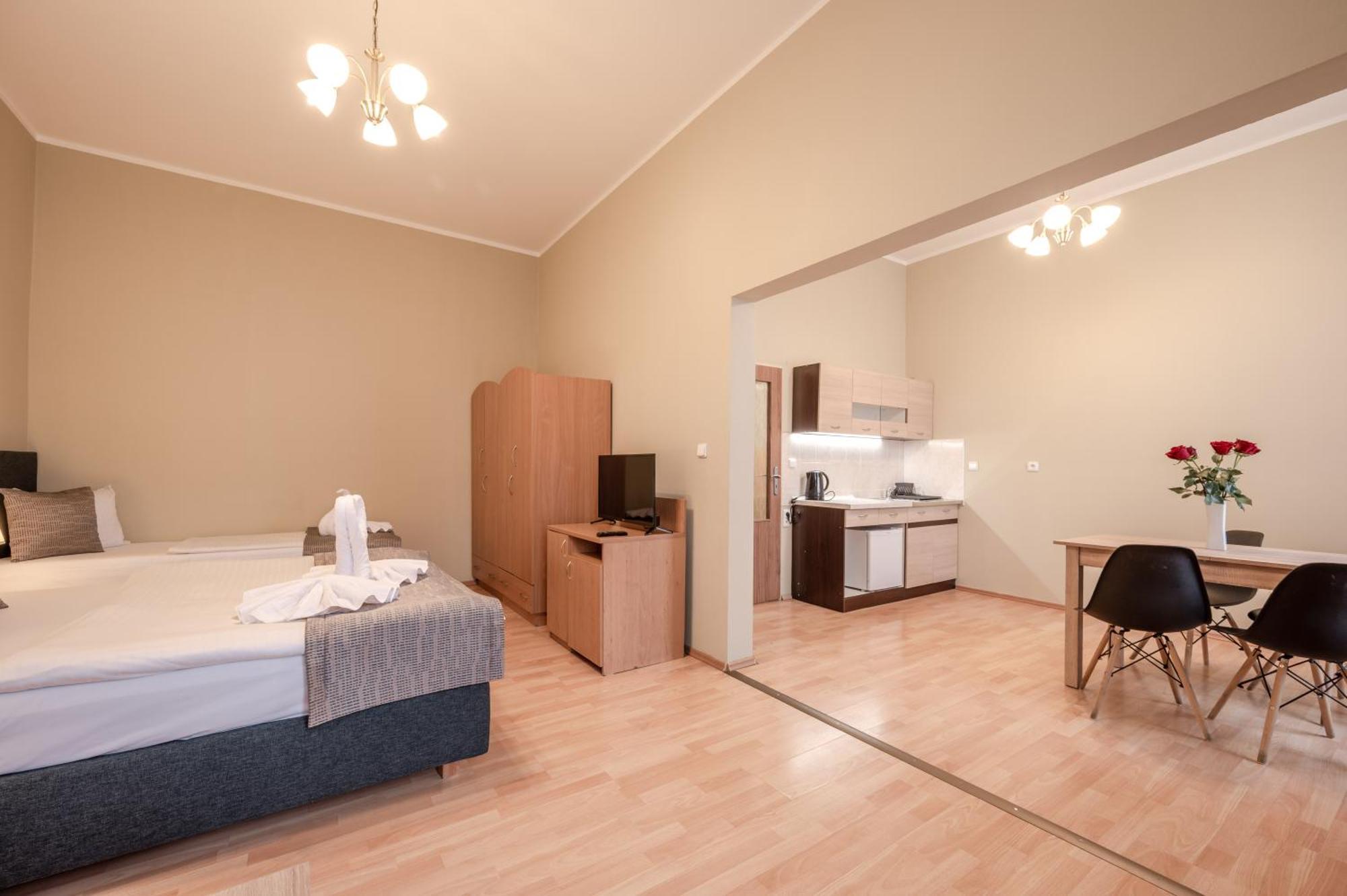 Hotel Brixen Praga Esterno foto