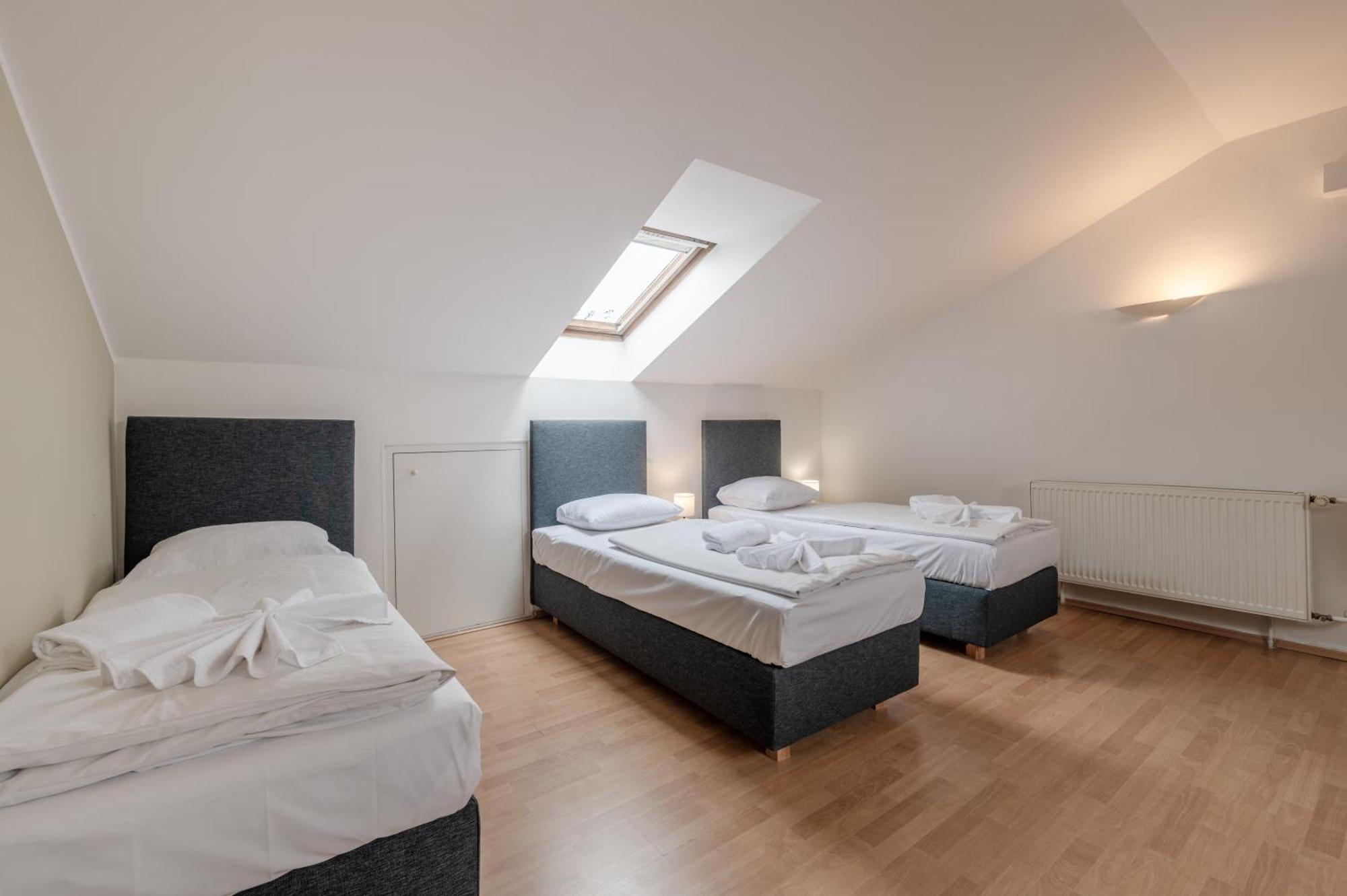 Hotel Brixen Praga Esterno foto